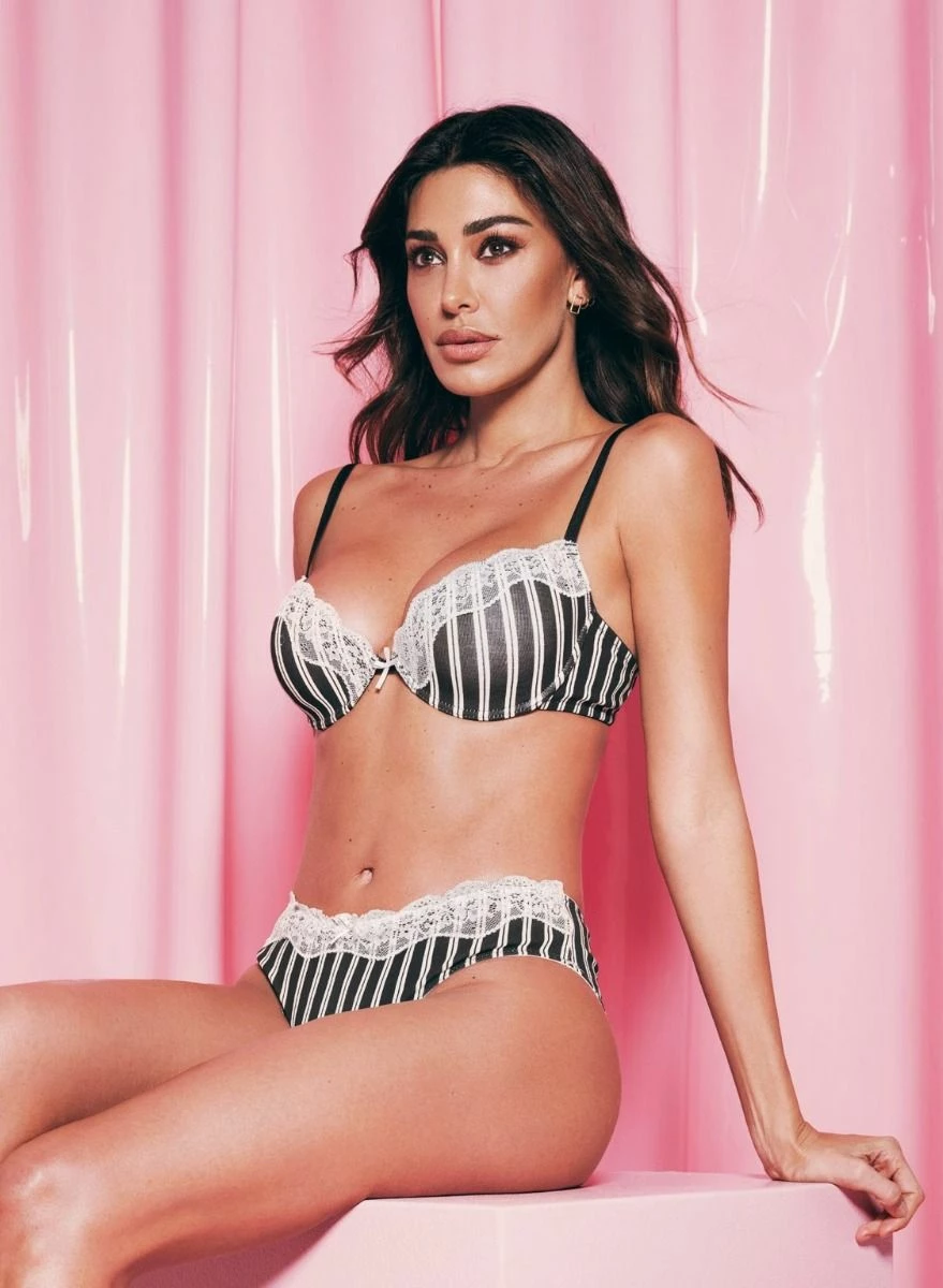 Coordinato Donna Push-up Con Slip Jadea 4495 Prezzo Promozionale 1 Coordinato Donna Push-up Con Slip Jadea 4495 Prezzo Promozionale